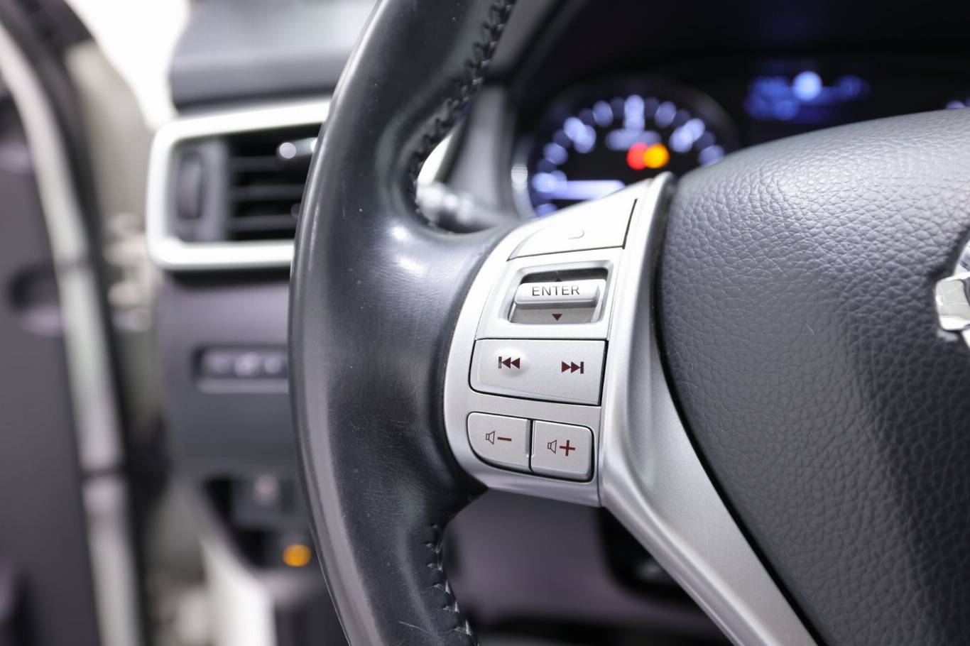 NISSAN Qashqai 18
