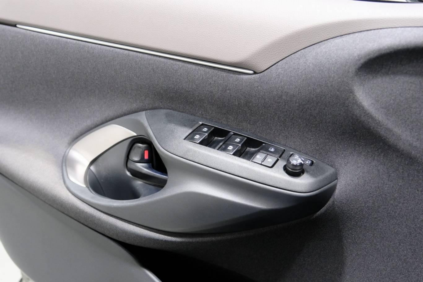 TOYOTA Yaris Cross 40