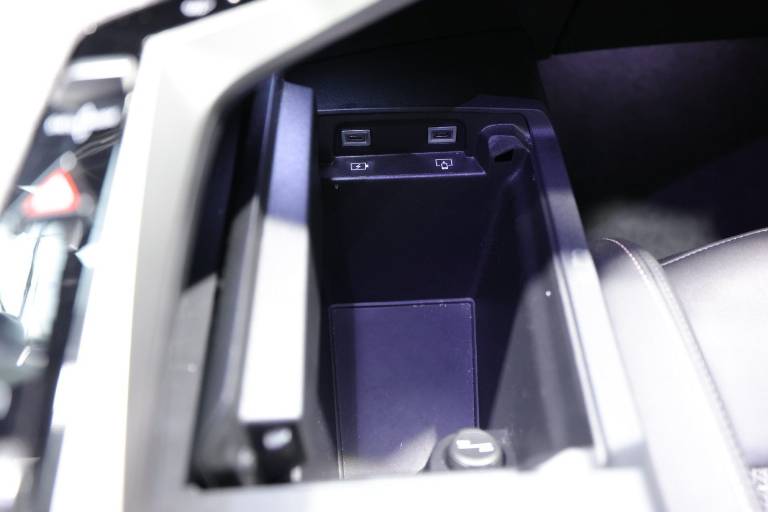 PEUGEOT 3008 39