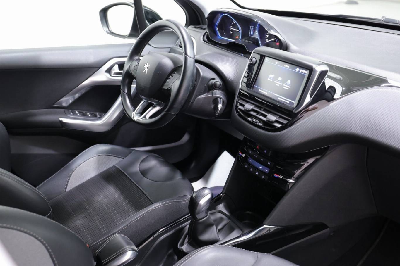 PEUGEOT 2008 41