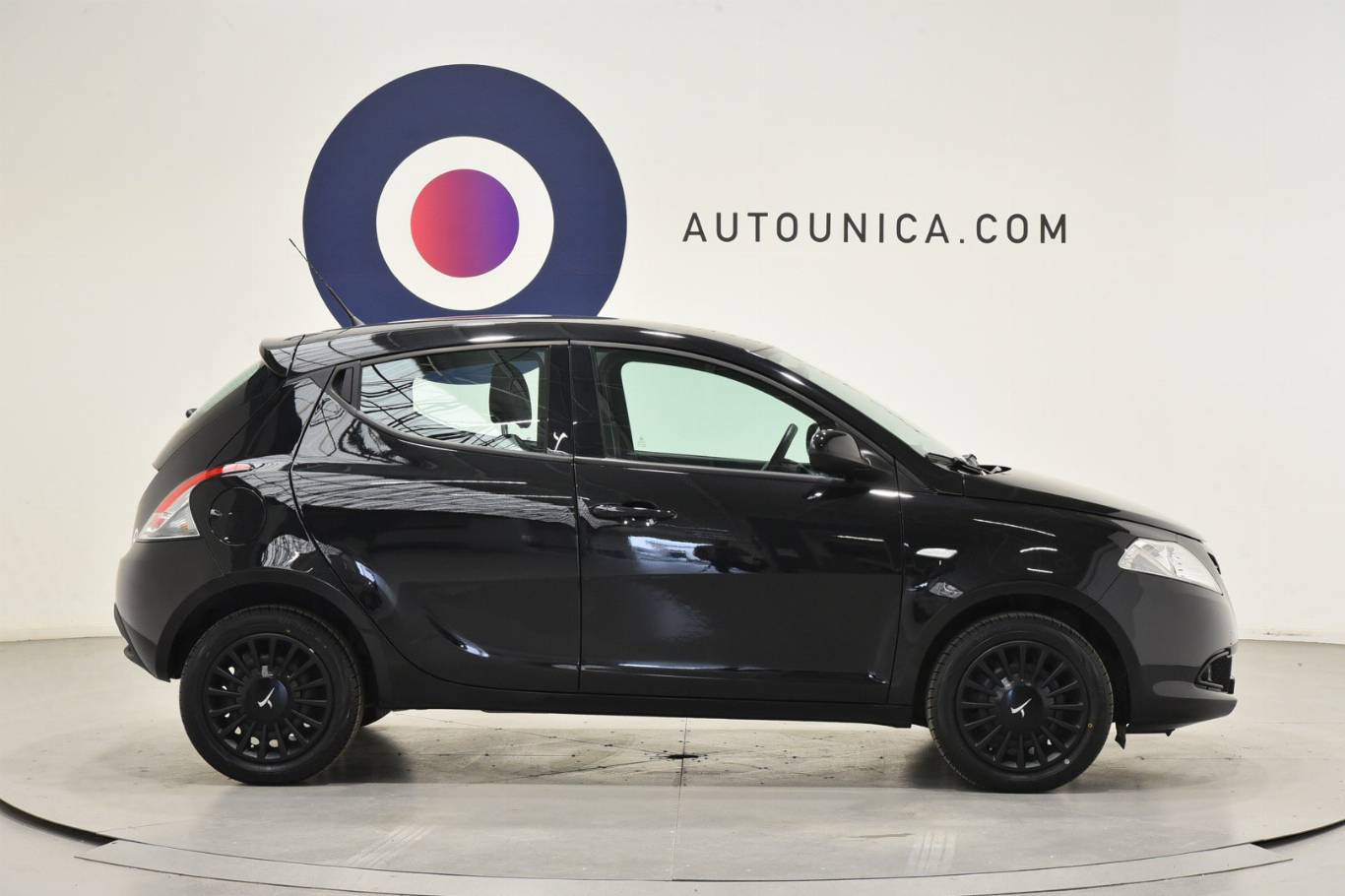 LANCIA Ypsilon 8
