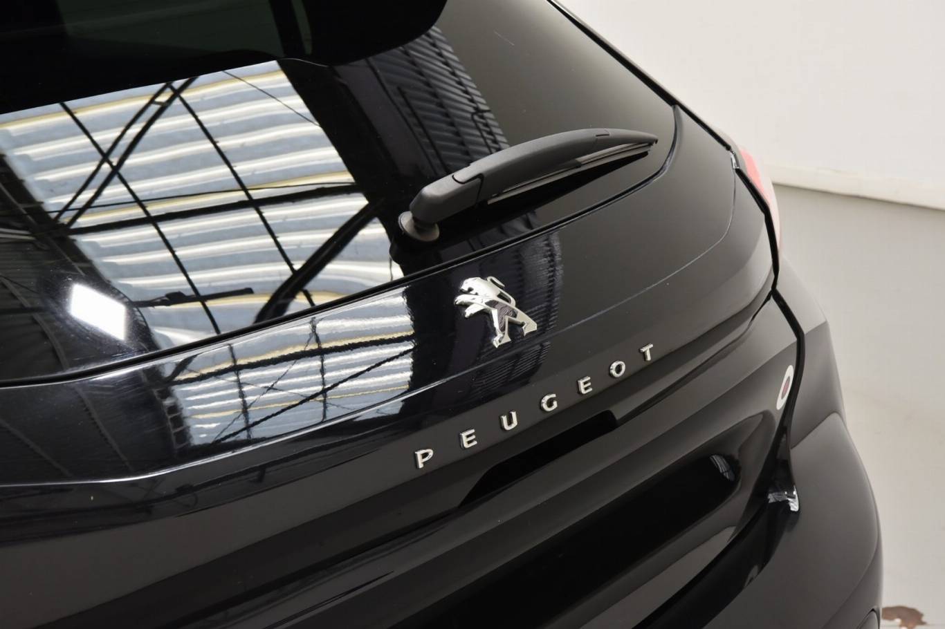 PEUGEOT 208 34