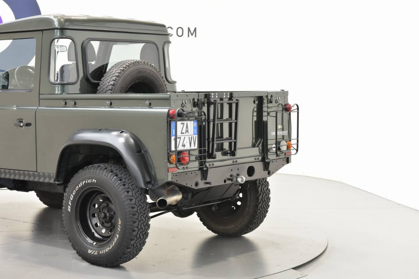 LAND ROVER Defender 39