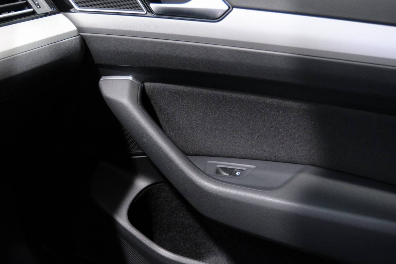 VOLKSWAGEN Passat Variant 36