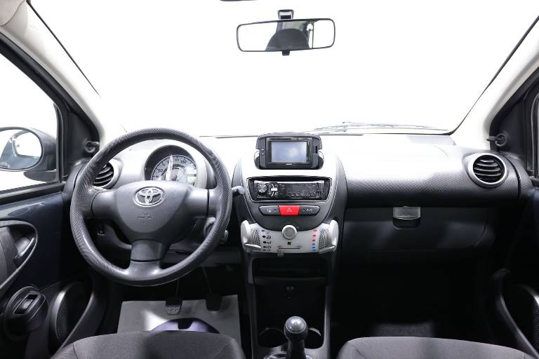 TOYOTA Aygo 10