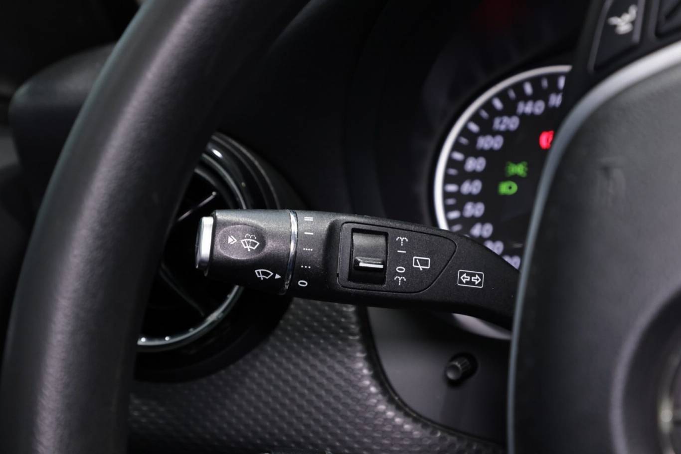 MERCEDES-BENZ A 180 20