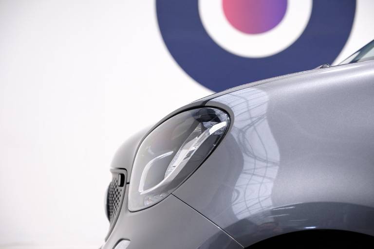 SMART ForFour 13