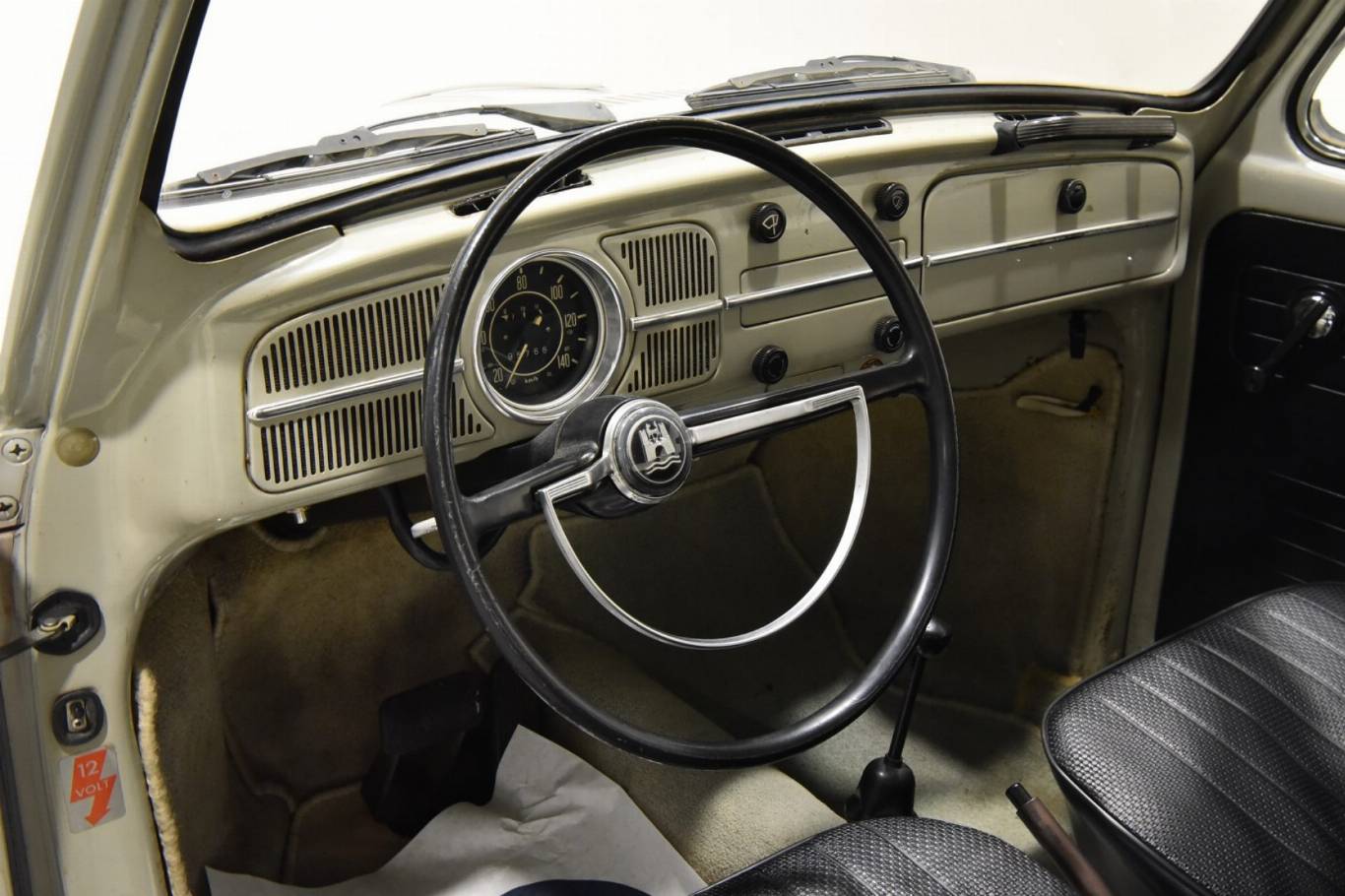 VOLKSWAGEN Maggiolino 17