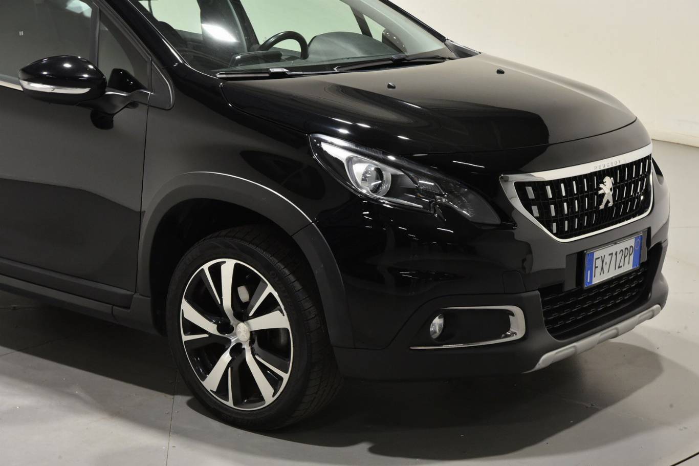PEUGEOT 2008 32