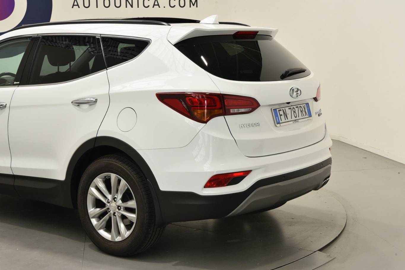 HYUNDAI Santa Fe 19