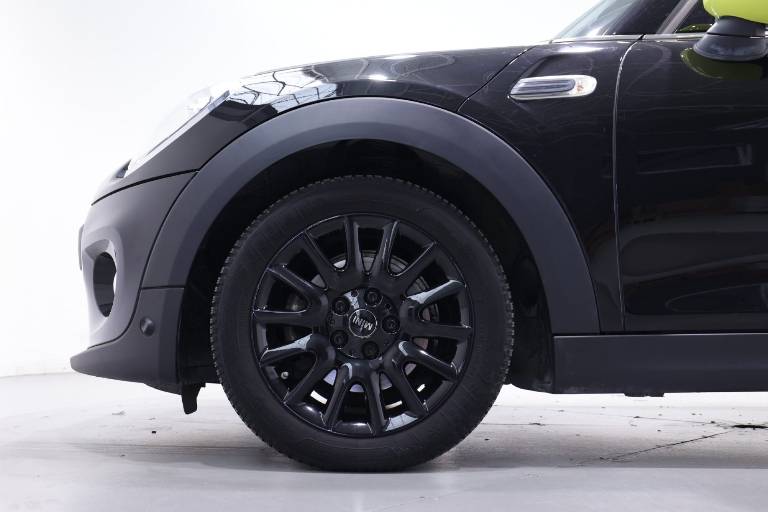 MINI One 18