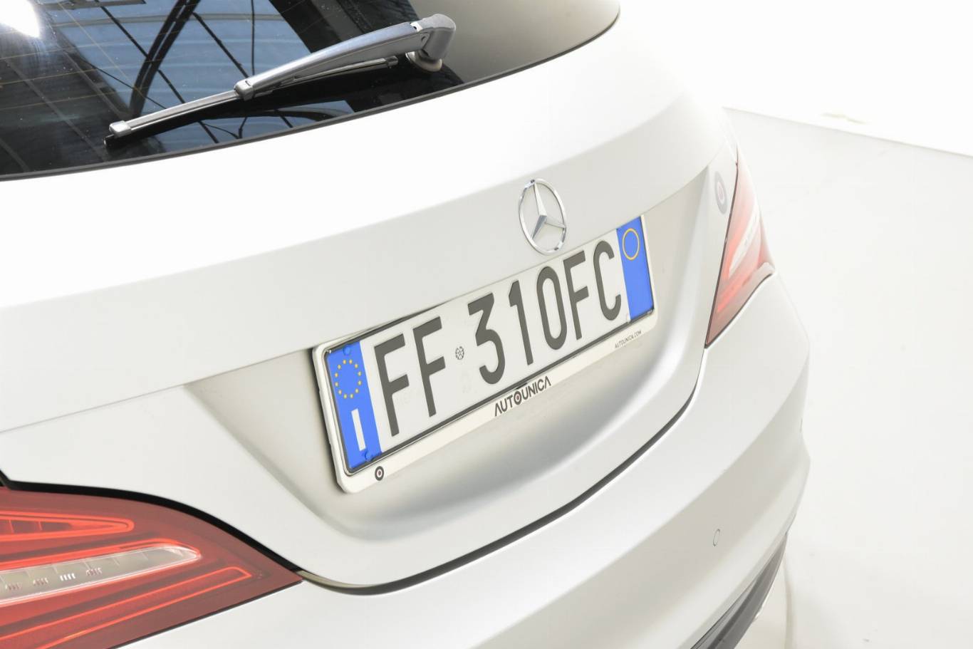 MERCEDES-BENZ CLA 220 64