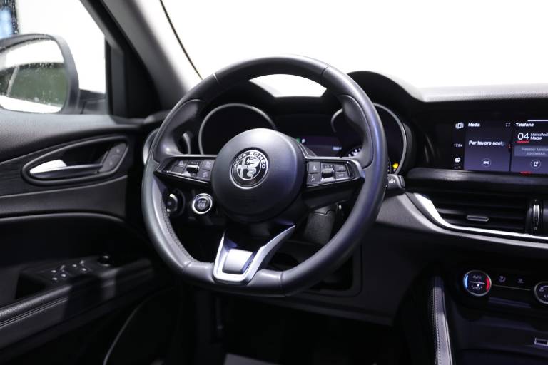 ALFA ROMEO Stelvio 39