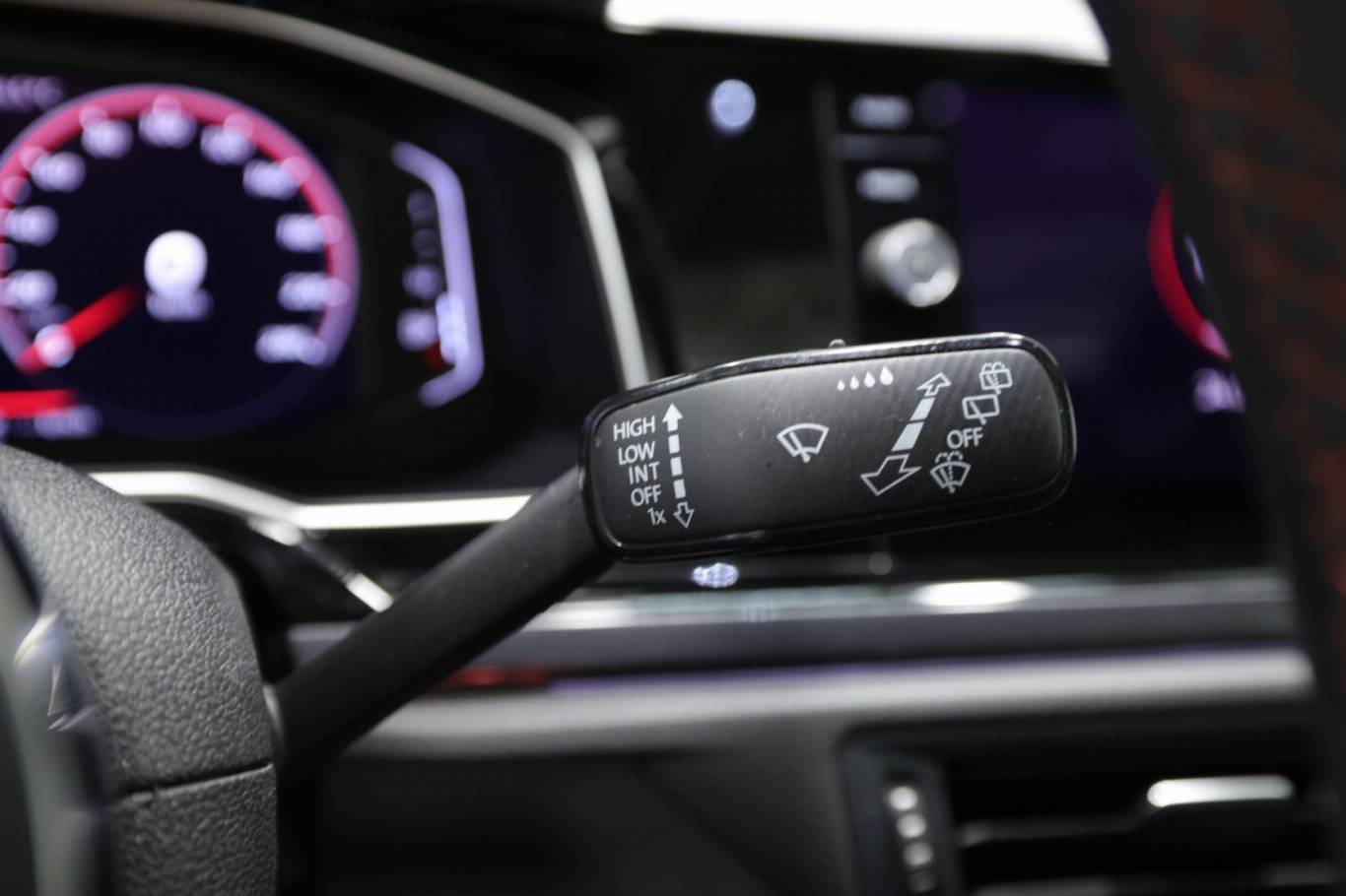 VOLKSWAGEN Polo GTI 24