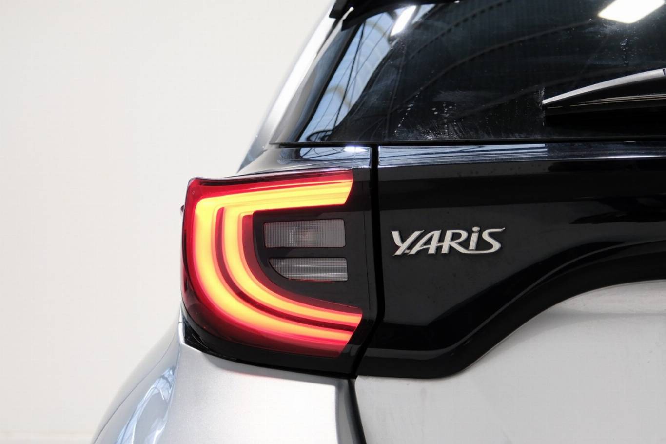 TOYOTA Yaris 43