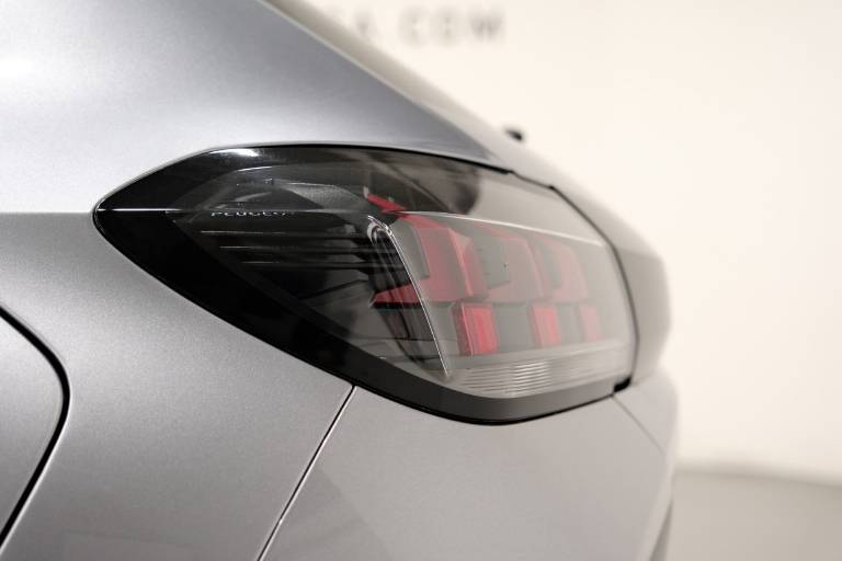 PEUGEOT 208 41