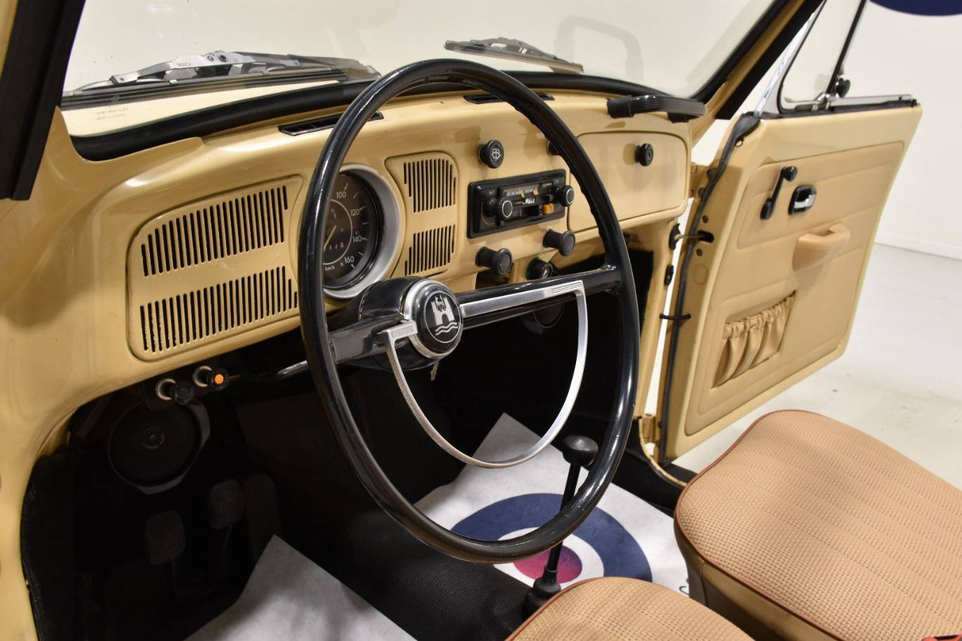 VOLKSWAGEN Maggiolino 3