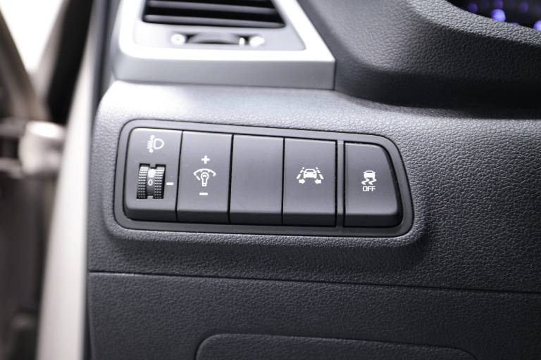 HYUNDAI Tucson 24