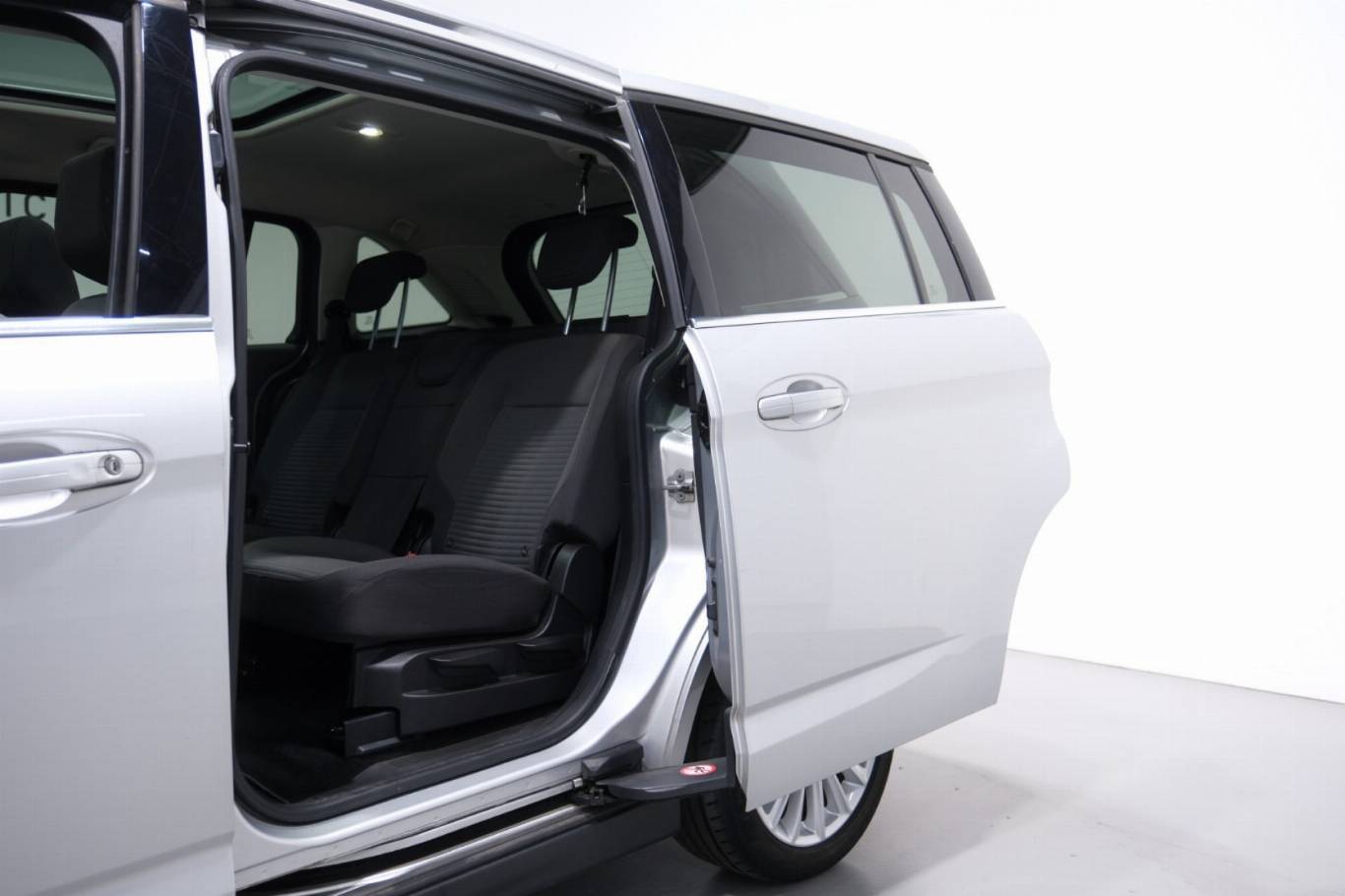 FORD C-Max 12