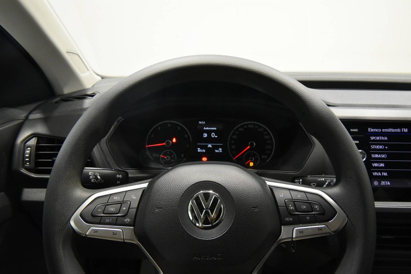 VOLKSWAGEN T-Cross 9