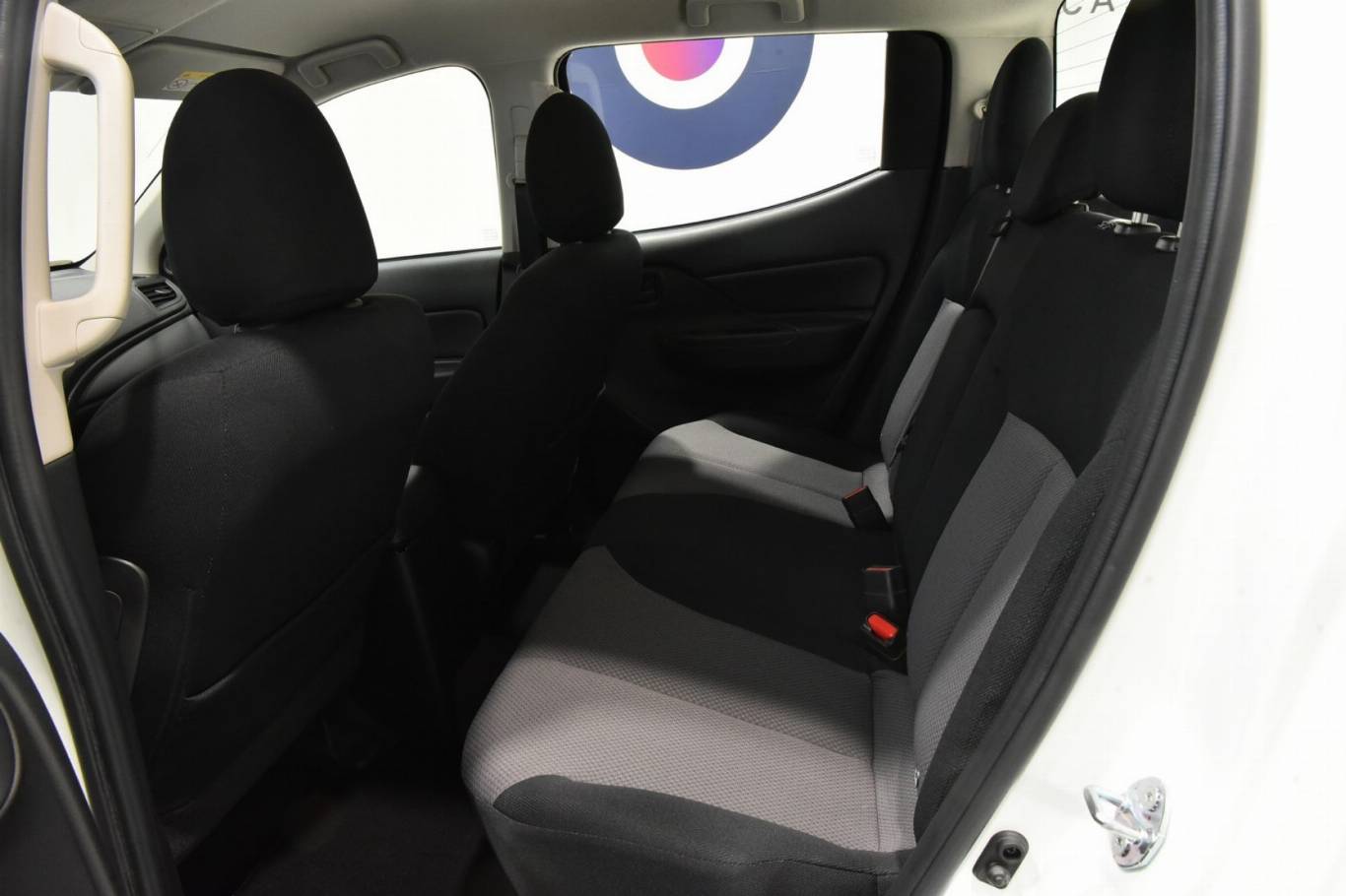MITSUBISHI L200 36