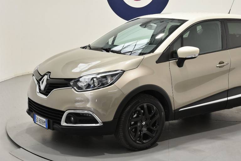 RENAULT Captur 36