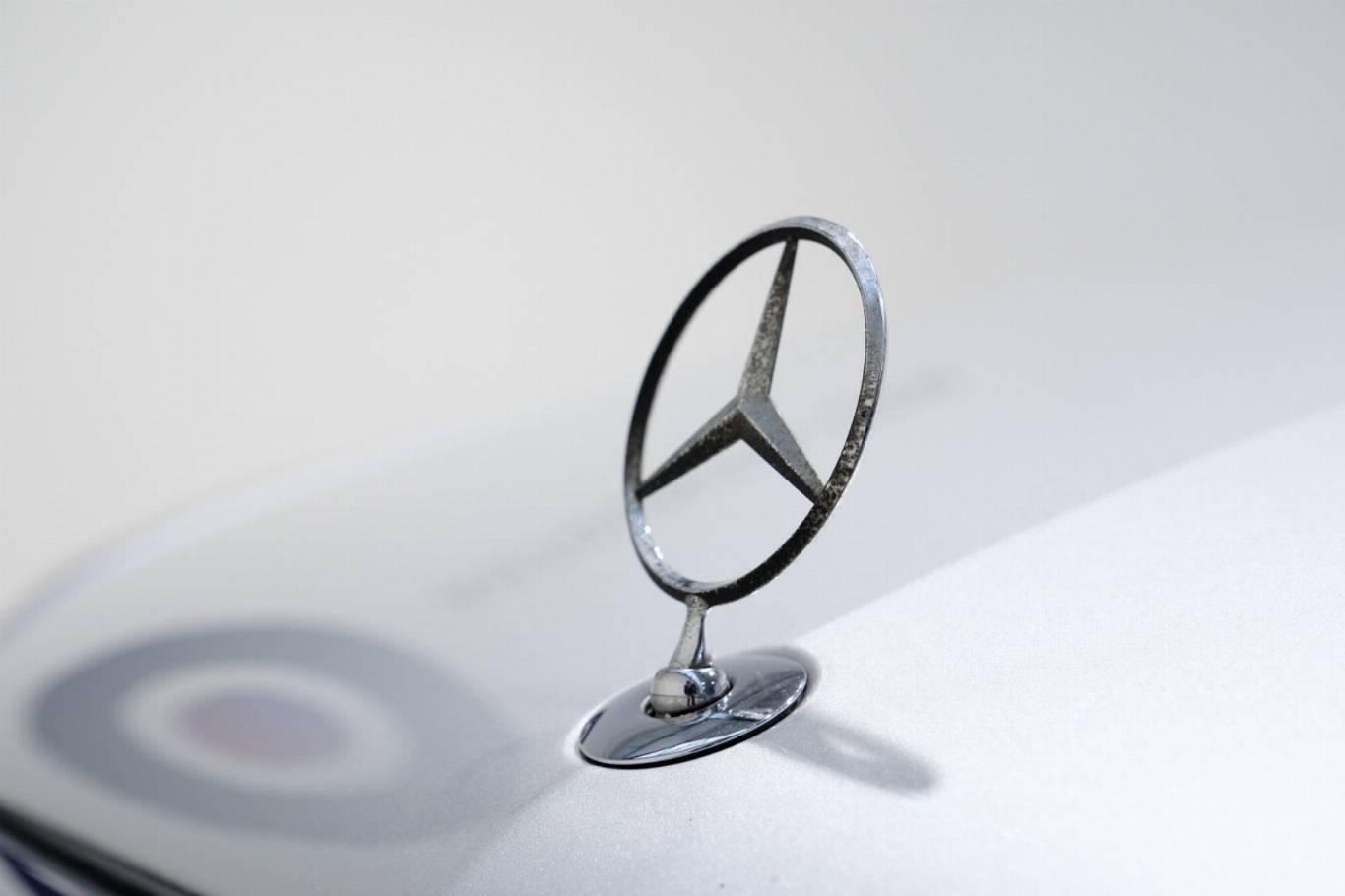 MERCEDES-BENZ E 250 19