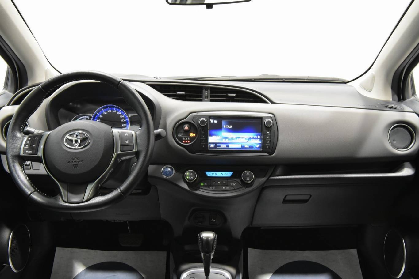 TOYOTA Yaris 20