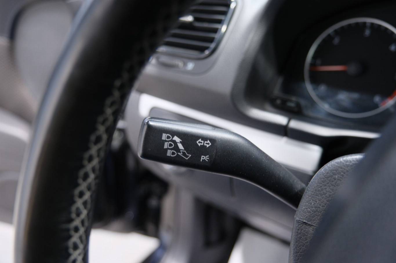 VOLKSWAGEN Scirocco 22