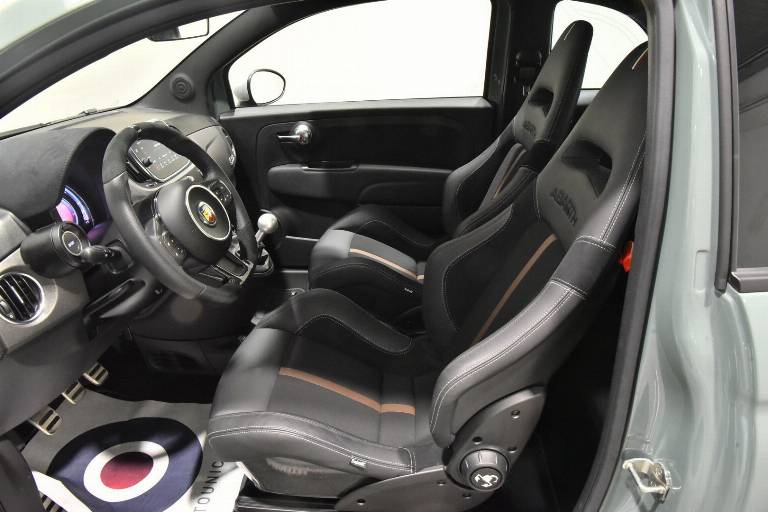 ABARTH 695 4