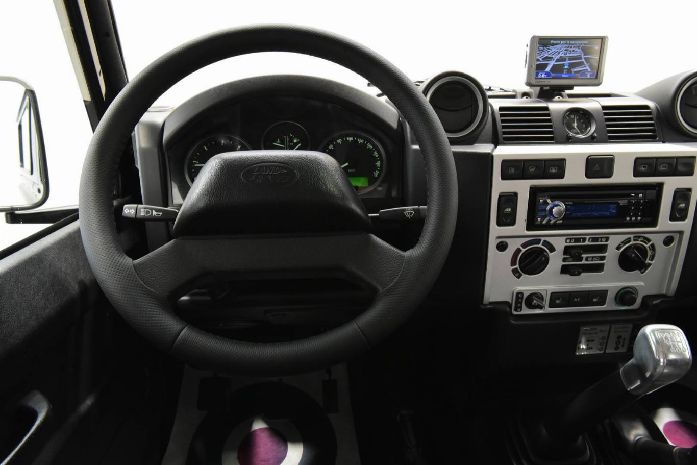 LAND ROVER Defender 21