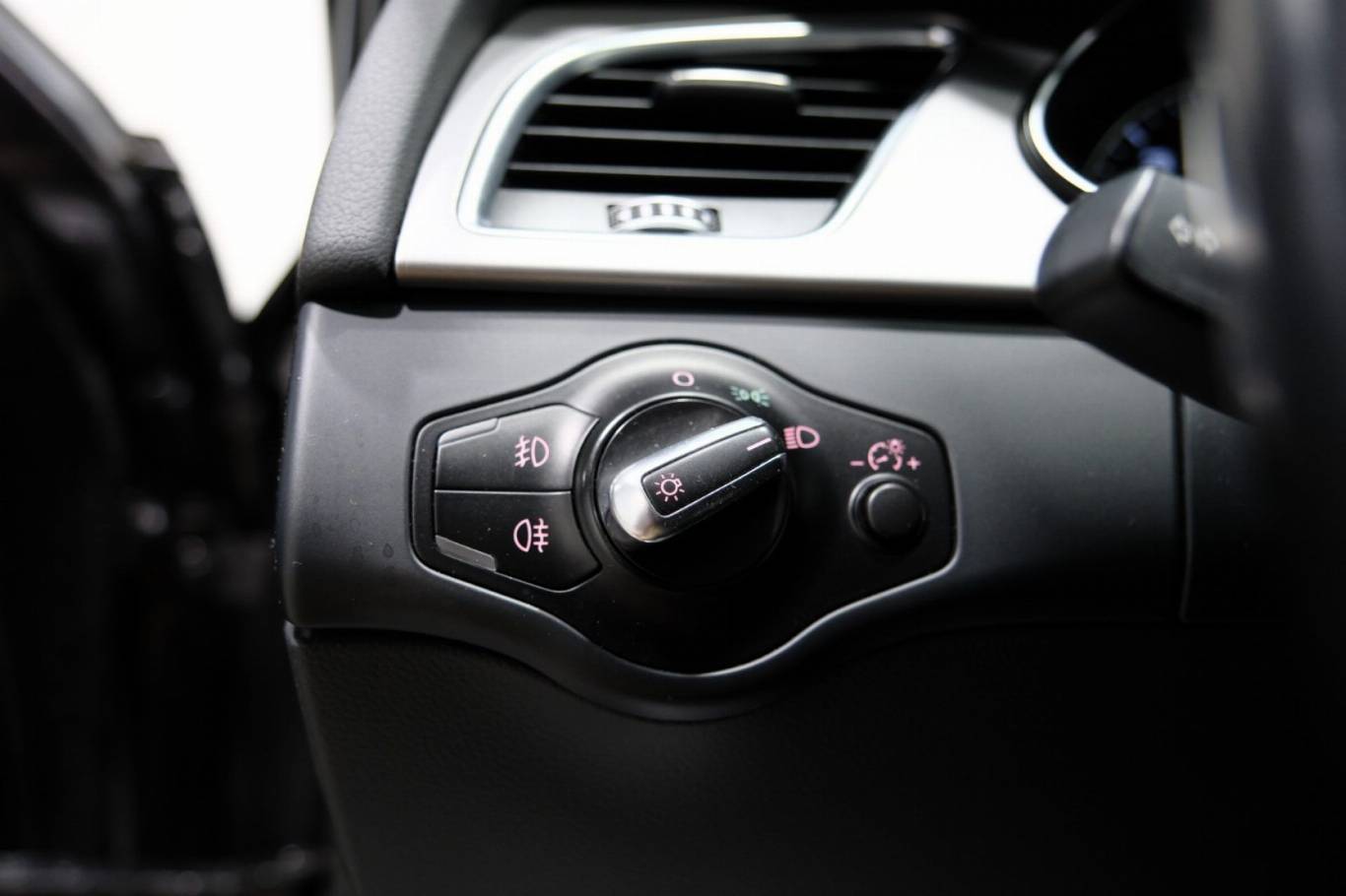 AUDI A4 26