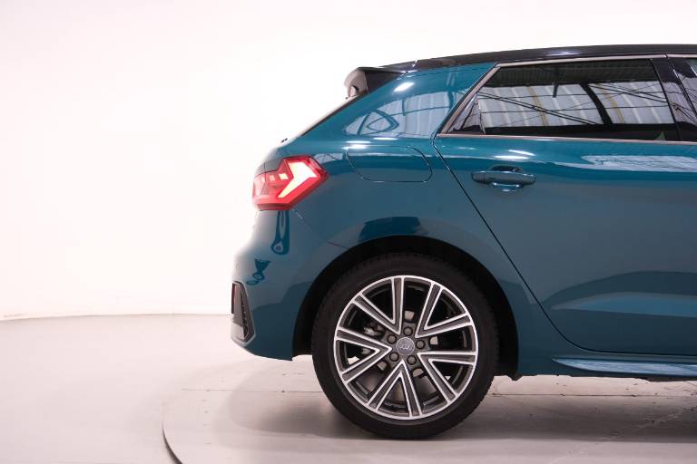 AUDI A1 51