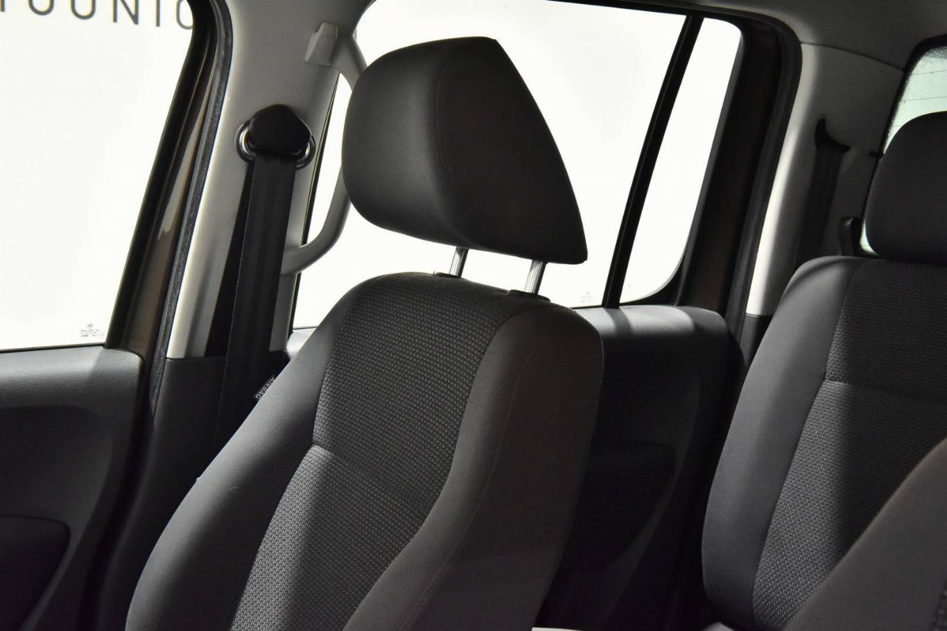 VOLKSWAGEN Amarok 12