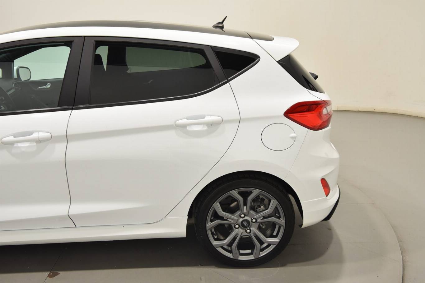 FORD Fiesta 38