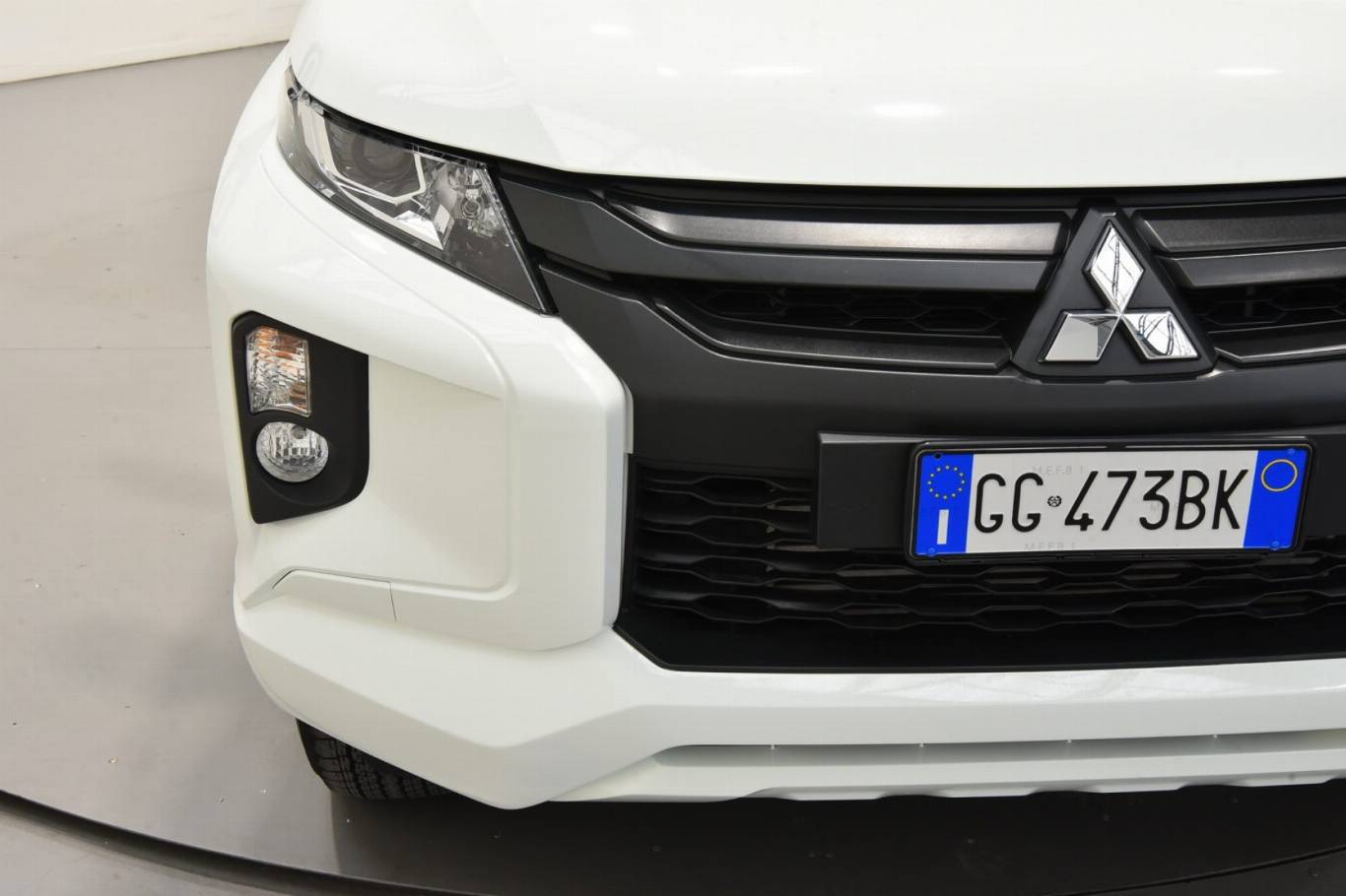 MITSUBISHI L200 17
