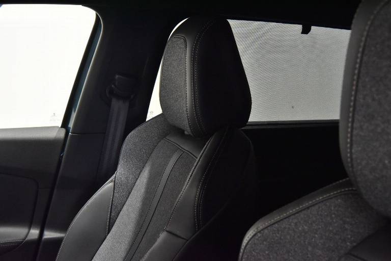 PEUGEOT 5008 20