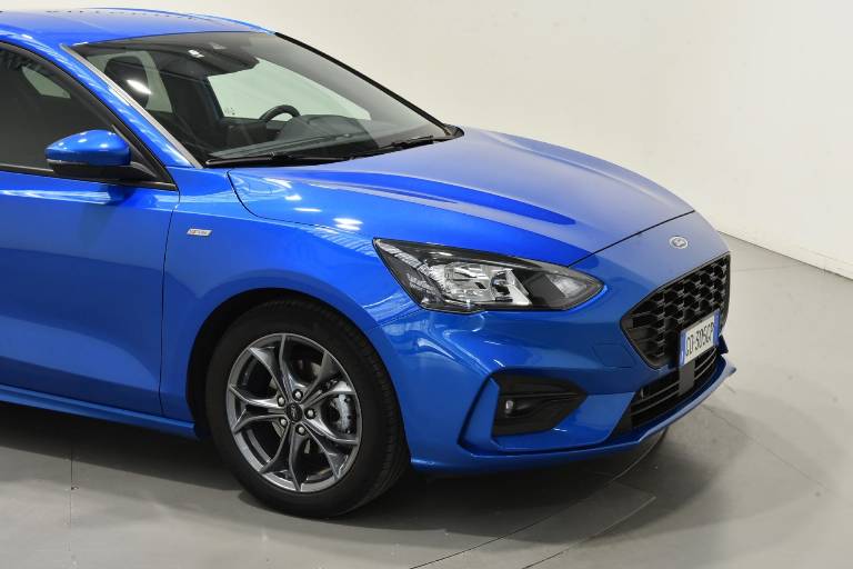 FORD Focus 16