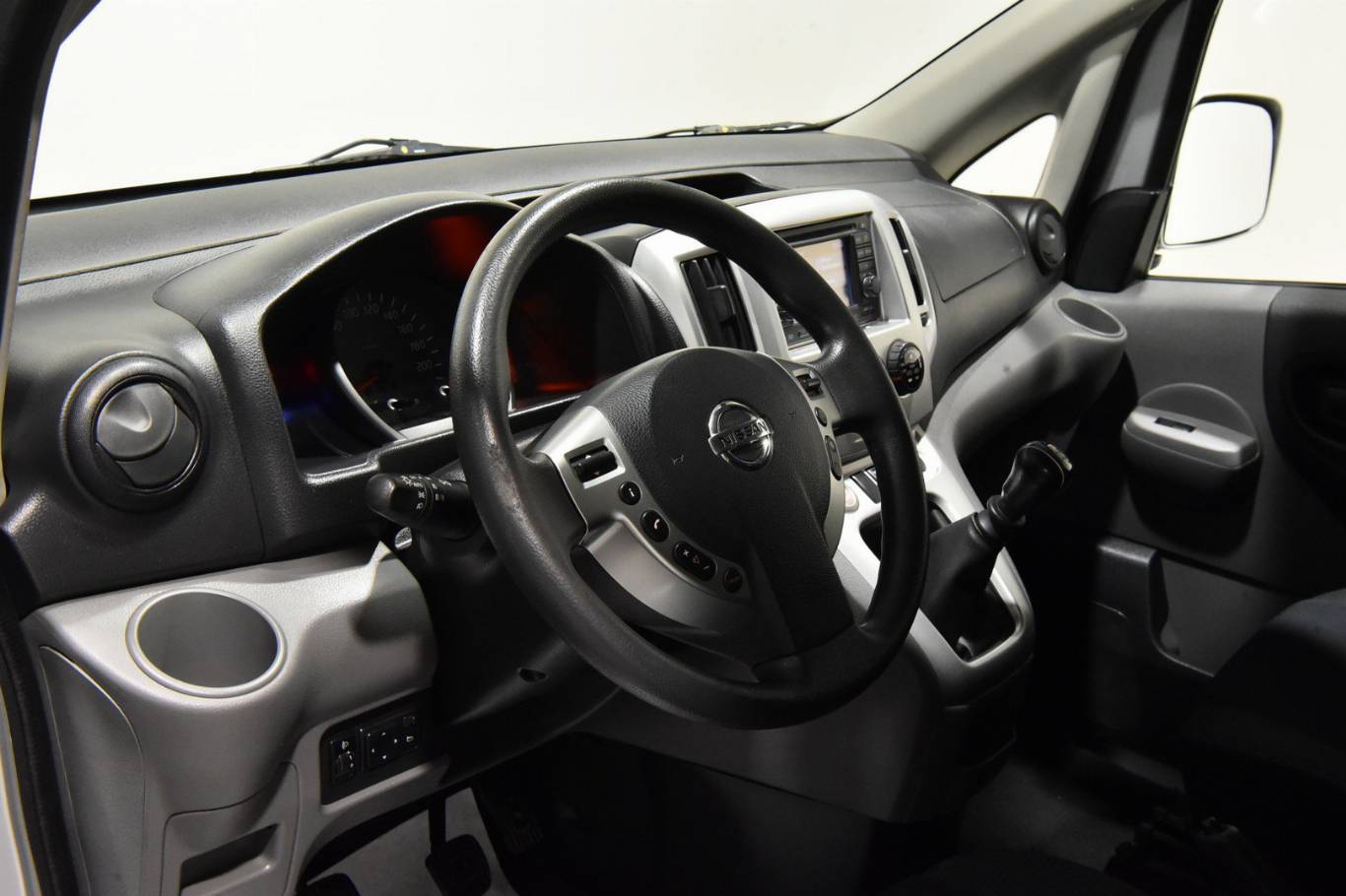 NISSAN NV200 3