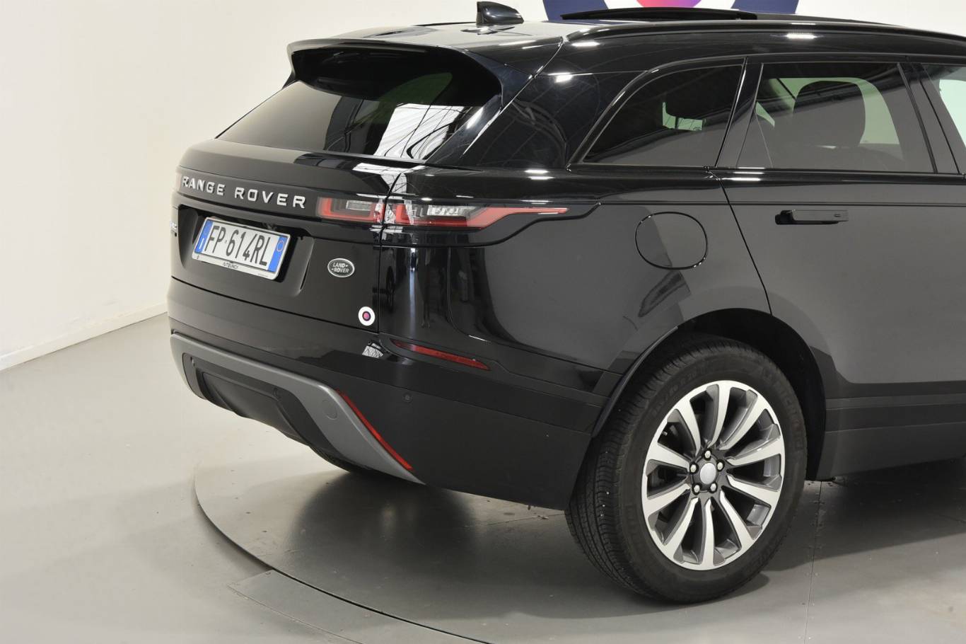 LAND ROVER Range Rover Velar 18