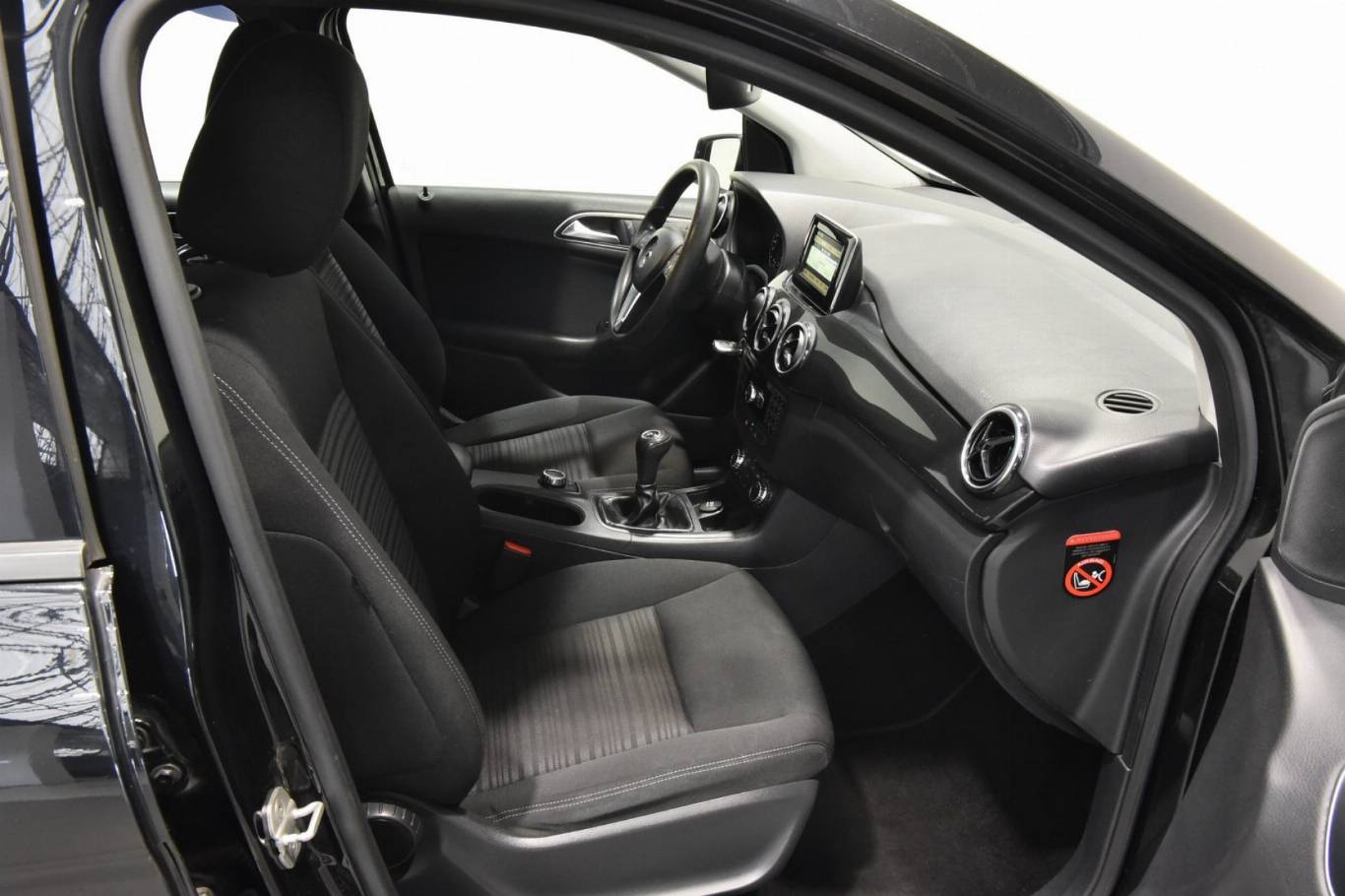 MERCEDES-BENZ B 180 26