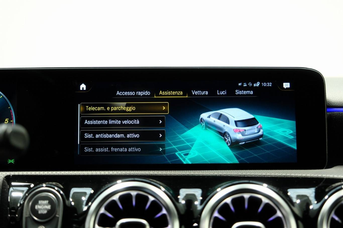 MERCEDES-BENZ A 200 32