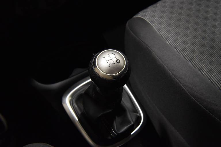 TOYOTA Yaris 10