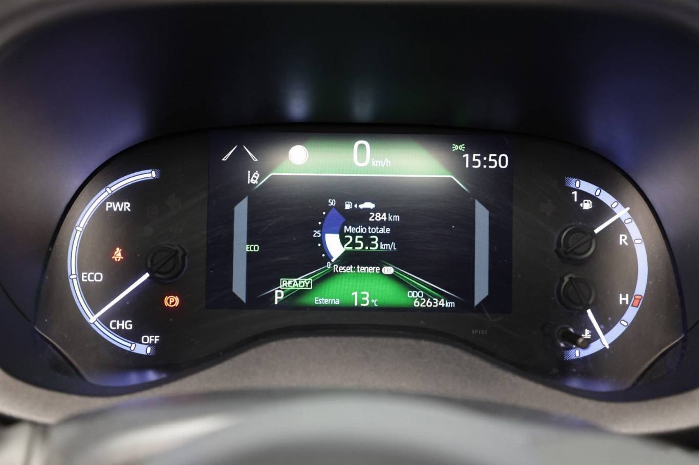 TOYOTA Yaris Cross 9