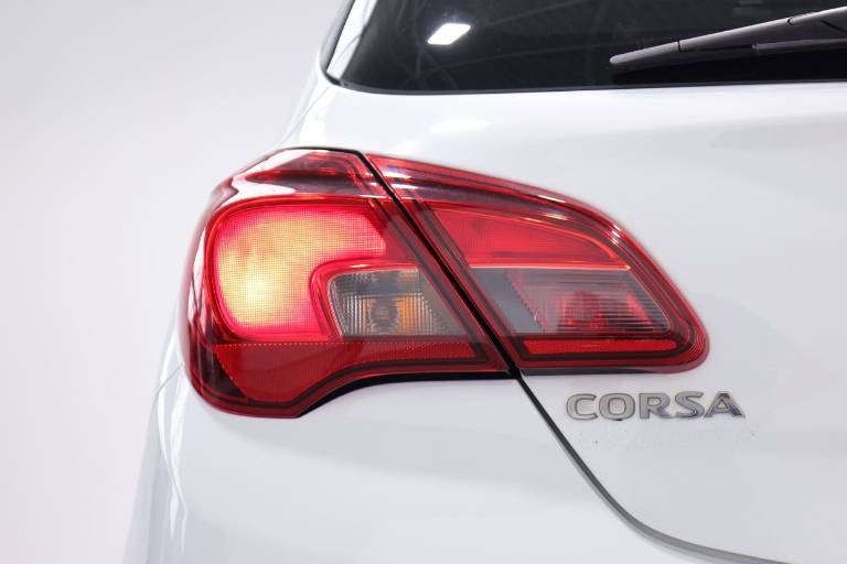 OPEL Corsa 33
