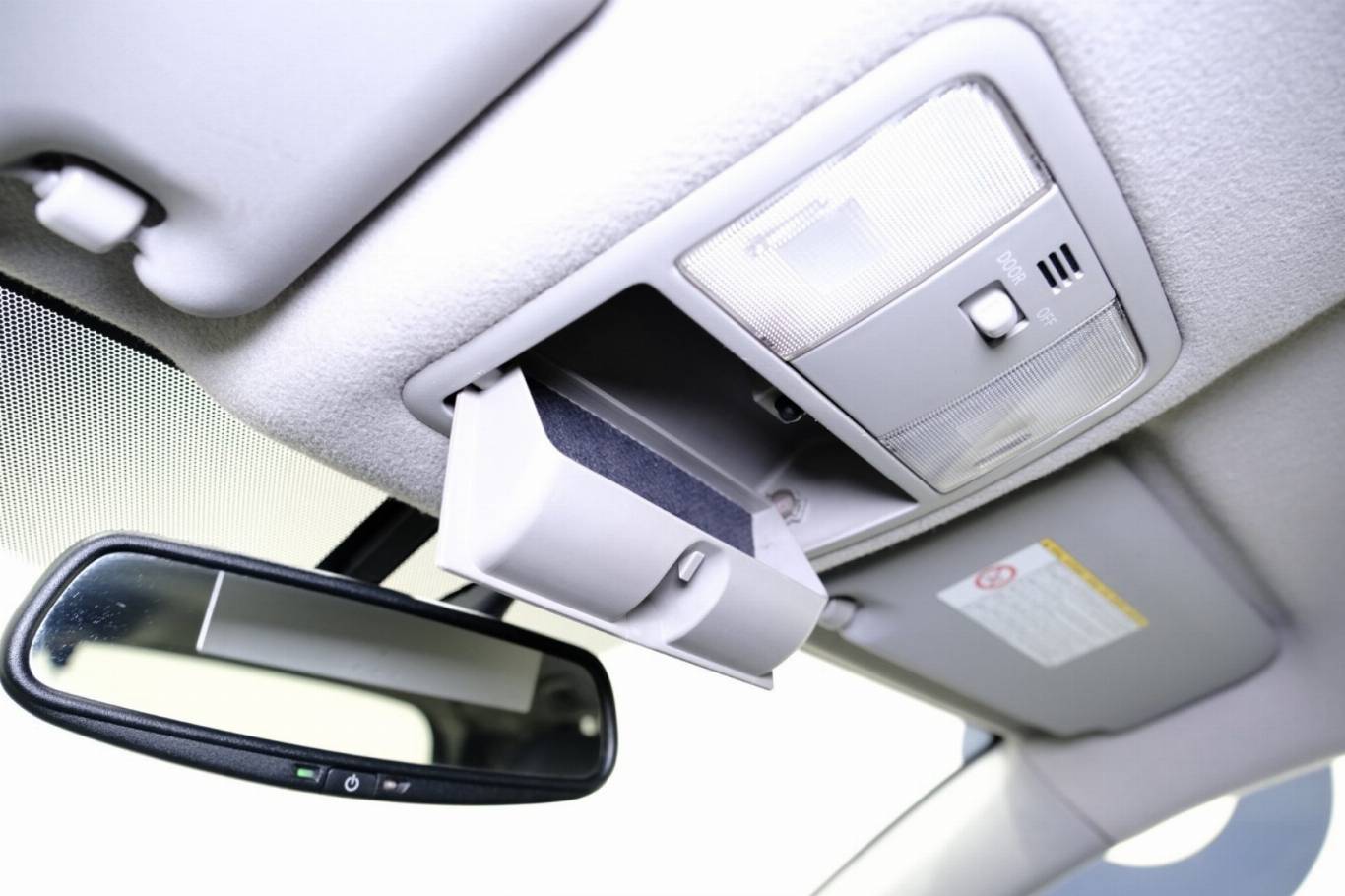 TOYOTA RAV 4 MY23 32