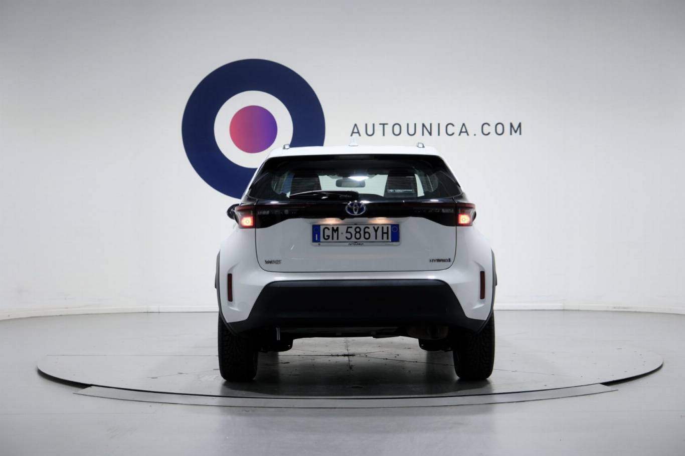 TOYOTA Yaris Cross 16