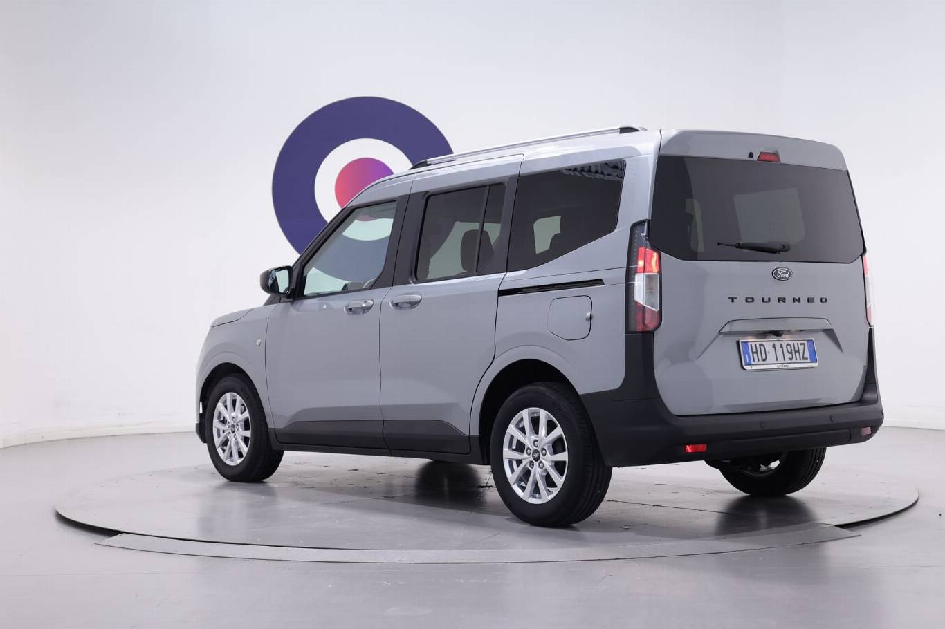 FORD Tourneo Courier 18