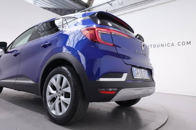 RENAULT Captur 38
