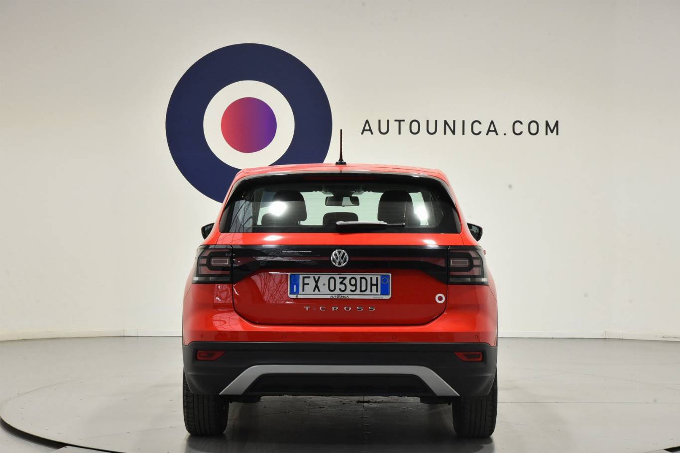 VOLKSWAGEN T-Cross 6
